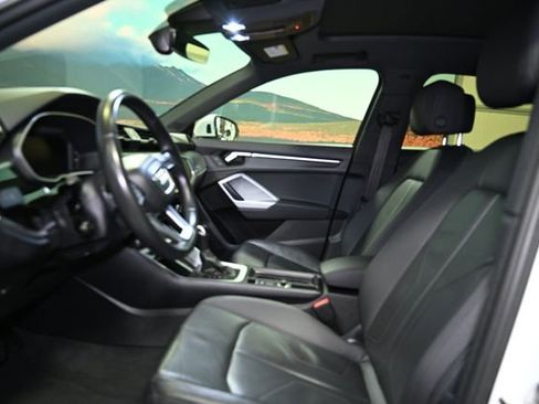 Used 2023 Audi Q3 2.0T Premium image 19