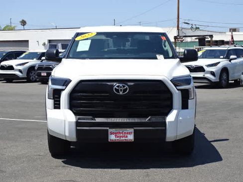 Used 2022 Toyota Tundra SR5 w/ Convenience Package RWD image 3