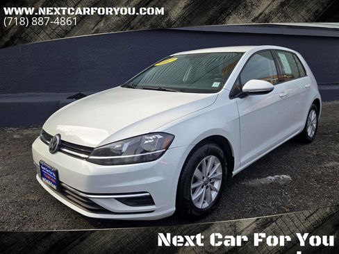 Used 2018 Volkswagen Golf S image 1