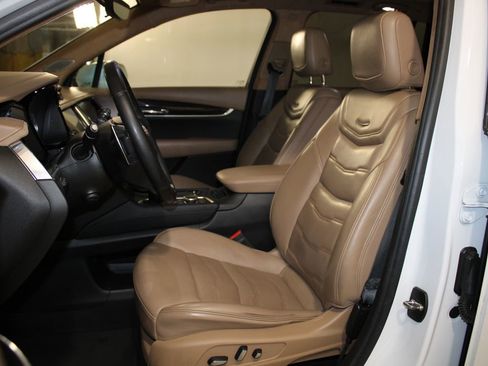 Used 2020 Cadillac XT6 Sport w/ Platinum Package image 6