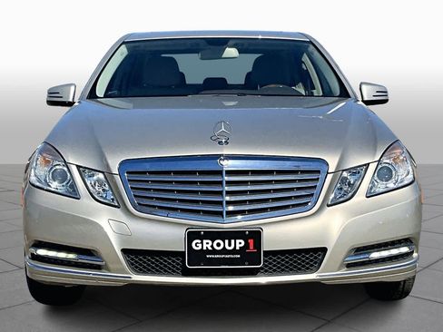Used 2012 Mercedes-Benz E 350 Sedan image 4