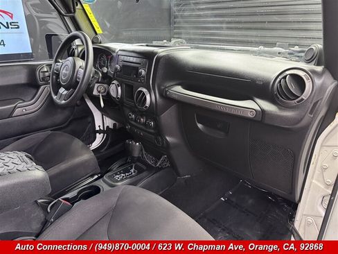 Used 2014 Jeep Wrangler Sport AWD/4WD image 10