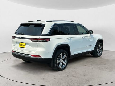 Used 2022 Jeep Grand Cherokee Limited 4xe w/ Luxury Tech Group II AWD/4WD image 5