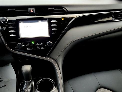 Used 2019 Toyota Camry LE w/ Carpet Mat Package image 29