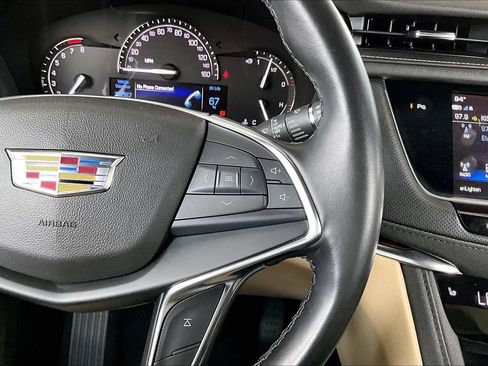 Used 2019 Cadillac XT5 Luxury FWD image 11