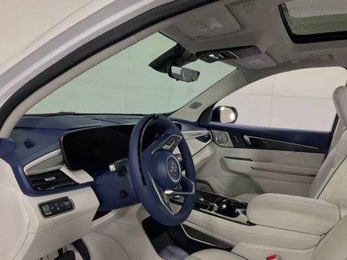 Used 2025 Buick Enclave Avenir w/ Super Cruise Package AWD/4WD image 26