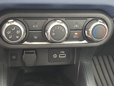 New 2025 Nissan Versa SV w/ Trunk Package image 23