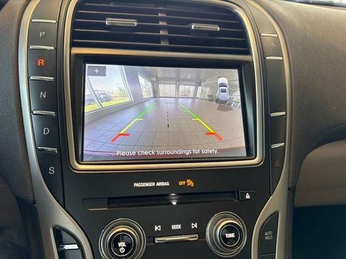 Used 2019 Lincoln Nautilus Select FWD image 6