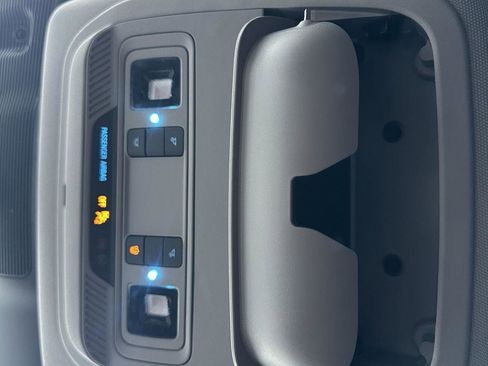 Used 2021 Ford Explorer XLT w/ Equipment Group 202A image 37