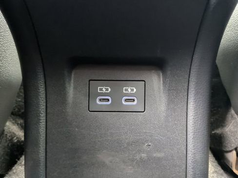 Used 2023 Toyota Prius LE FWD image 30