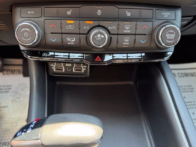 Used 2025 Dodge Durango GT AWD/4WD image 19