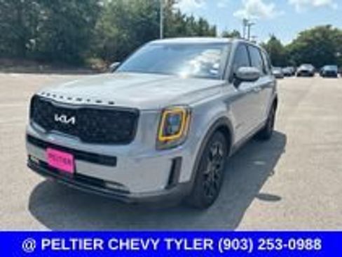 Used 2022 Kia Telluride SX w/ SX Prestige Package AWD/4WD image 3