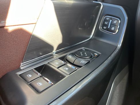 Used 2023 Ford F150 Lariat w/ Equipment Group 502A High image 34