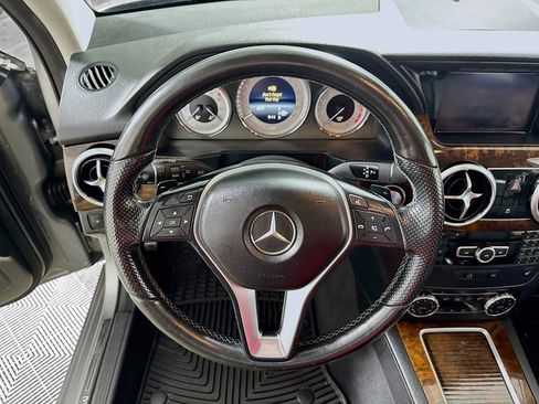 Used 2015 Mercedes-Benz GLK 350 4MATIC image 16