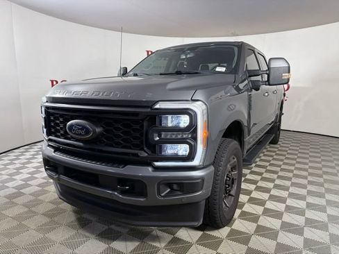 Used 2023 Ford F250 Lariat w/ Lariat Ultimate Package AWD/4WD image 4