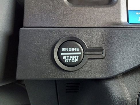 New 2025 Ford Bronco Badlands image 22