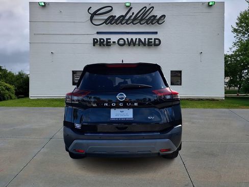 Used 2021 Nissan Rogue SV image 4