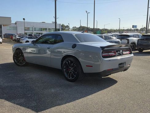 Used 2022 Dodge Challenger R/T Scat Pack w/ Shaker Package image 5