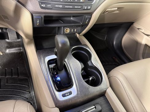Used 2016 Honda Pilot EX-L image 16