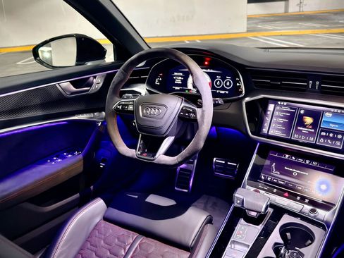 Used 2025 Audi RS 6 performance image 23