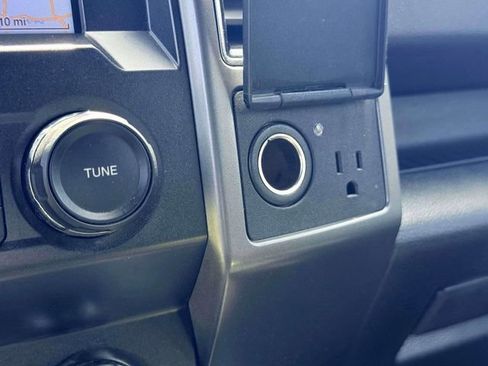 Used 2019 Ford F150 XLT w/ Equipment Group 302A Luxury AWD/4WD image 29