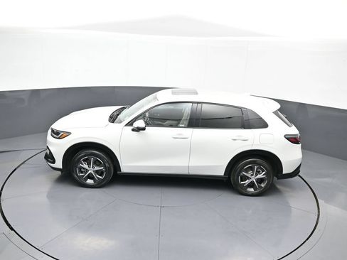 Certified 2024 Honda HR-V EX-L image 40