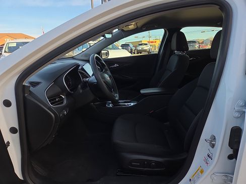 Used 2024 Chevrolet Malibu LT image 11