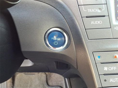 Used 2012 Toyota Prius Three image 10