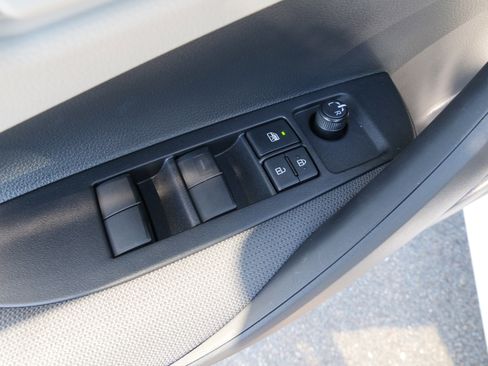 Used 2025 Toyota Corolla LE image 17