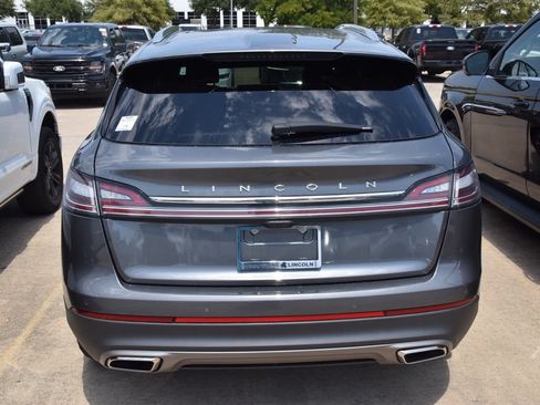 Used 2023 Lincoln Nautilus Reserve w/ Equipment Group 202A AWD/4WD image 7