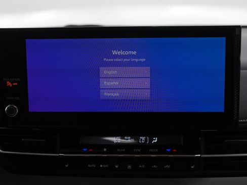 Used 2026 Toyota Sienna AWD image 17