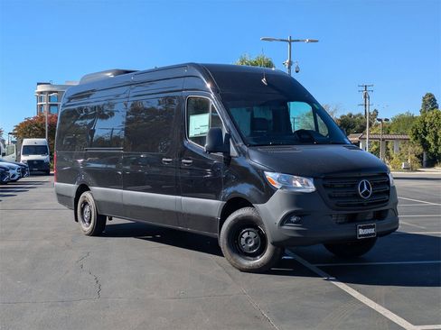 New 2026 Mercedes-Benz Sprinter 2500 image 1