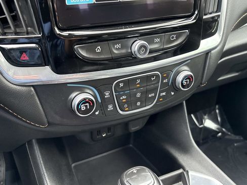 Used 2019 Chevrolet Traverse LT w/ LPO, Blackout Package AWD/4WD image 22