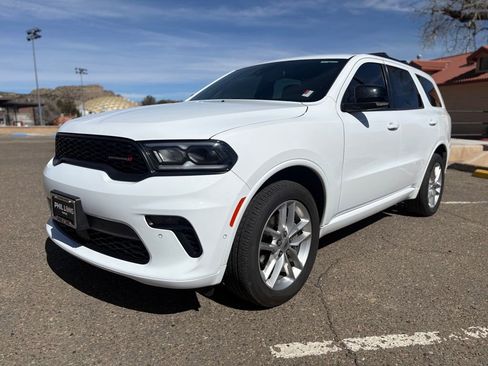 Used 2023 Dodge Durango GT image 2