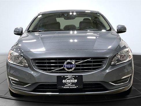Used 2016 Volvo S60 T5 Premier image 3