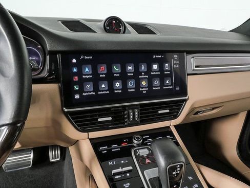 Certified 2022 Porsche Cayenne S image 13