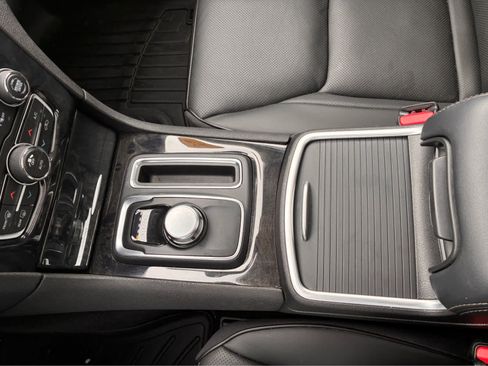 Used 2023 Chrysler 300 Touring L w/ Popular Equipment Group image 24