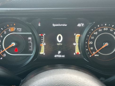 Used 2024 Jeep Wrangler Willys image 24