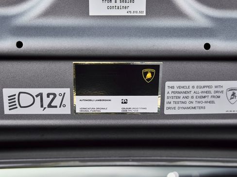 Used 2018 Lamborghini Aventador S image 10