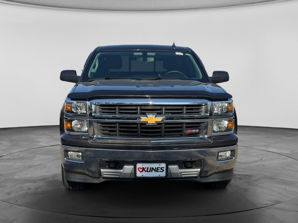 Used 2015 Chevrolet Silverado 1500 LT w/ LT Convenience Package AWD/4WD image 2
