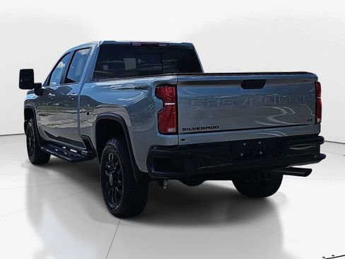 Used 2025 Chevrolet Silverado 2500 LT w/ Trail Boss Package AWD/4WD image 8