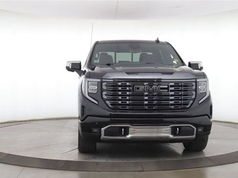 Used 2023 GMC Sierra 1500 Denali Ultimate AWD/4WD image 12
