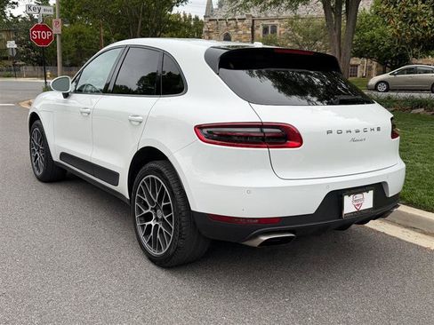 Used 2017 Porsche Macan AWD/4WD image 10