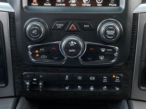 Used 2016 RAM 2500 Limited image 25