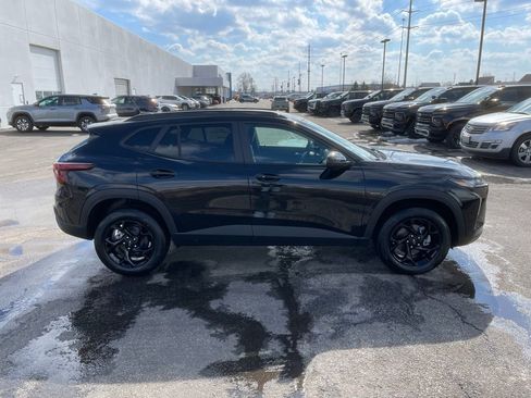 New 2026 Chevrolet Trax LT w/ Midnight Edition image 8