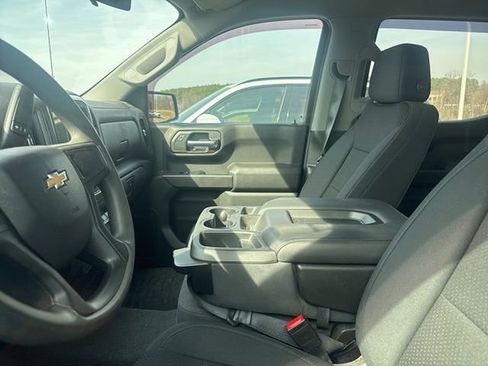 Used 2019 Chevrolet Silverado 1500 Custom w/ Custom Value Package image 7