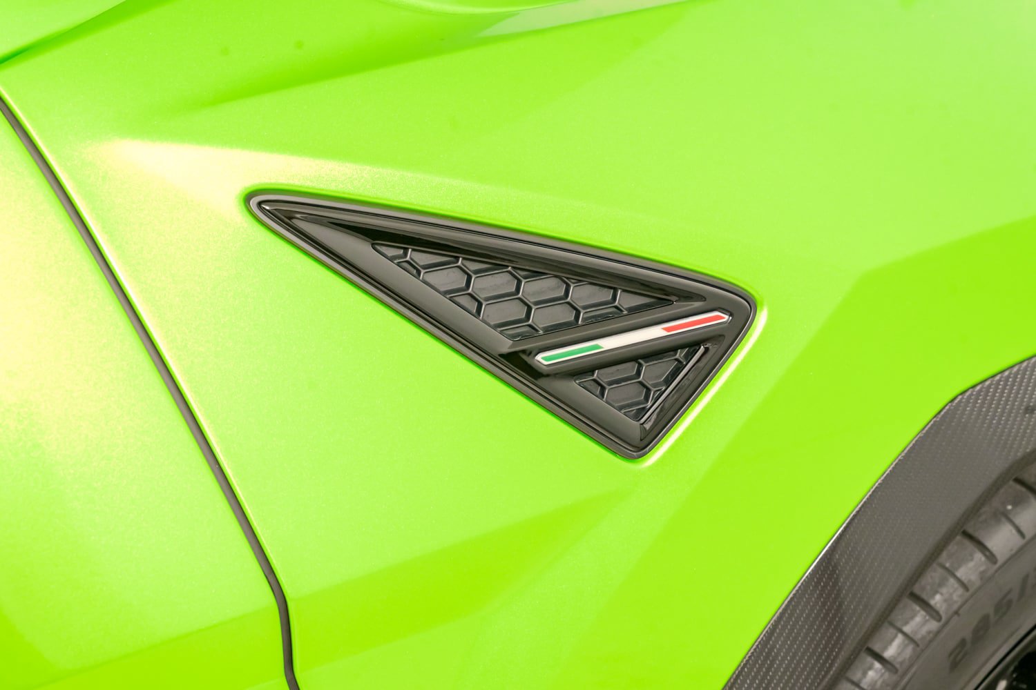 Used 2024 Lamborghini Urus Performante AWD/4WD image 39