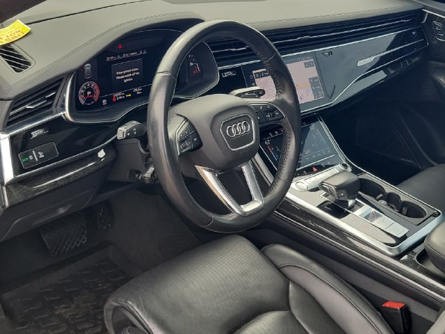 Used 2019 Audi Q8 Prestige w/ Luxury Package AWD/4WD image 8