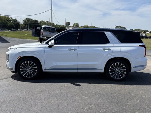 Used 2023 Hyundai Palisade Calligraphy w/ Cargo Package AWD/4WD image 5