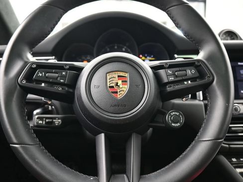 Used 2025 Porsche Macan GTS AWD/4WD image 33